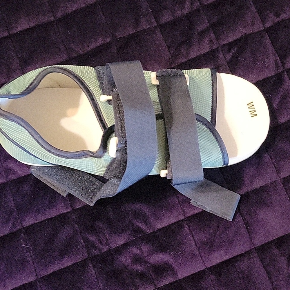 Foot Brace/post Op Shoe - Picture 7 of 10